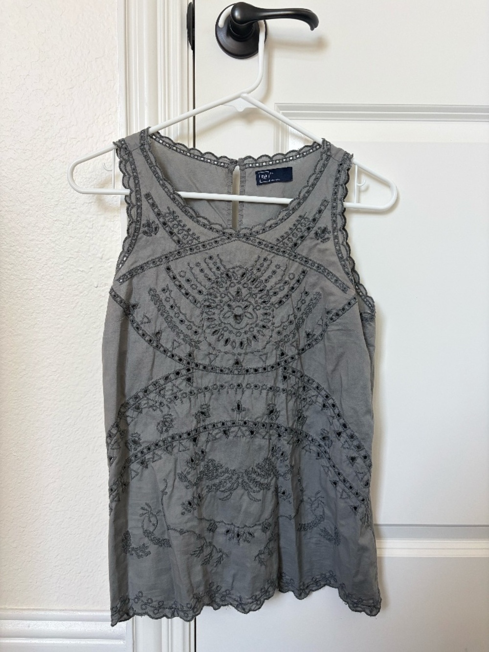 GAP Embroidered Sleeveless Boho Tank Top | Gray | Size XS